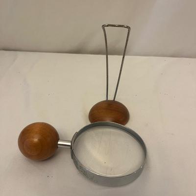 Glass Vortex & Two Magnifying Glasses (O-MG)
