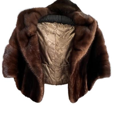 Lady's Fur Cape & Stole by Brothers Christie (B3)