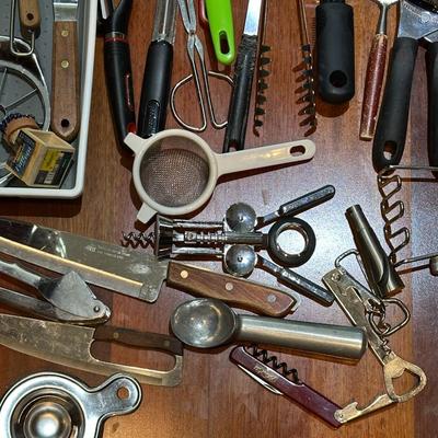 Kitchen Drawer of Utensils (K)
