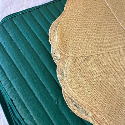 Box of Assorted Sets of Placemats (DR)