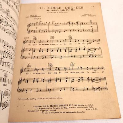 Lot #131 Souvenir Album - Disney's Pinocchio (Motion Picture) - Sheet music for all the songs