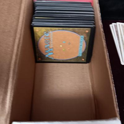 MANY MAGIC TRADING CARDS