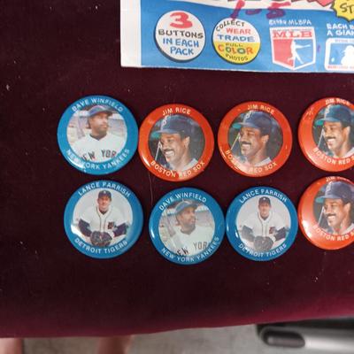 VARIOUS BASEBALL BUTTONS