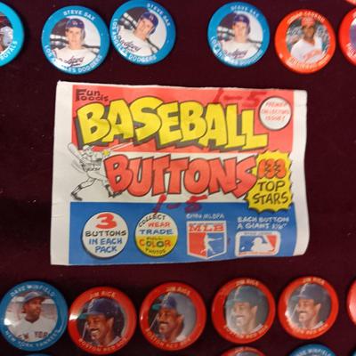 VARIOUS BASEBALL BUTTONS