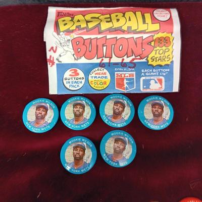 VARIOUS BASEBALL BUTTONS