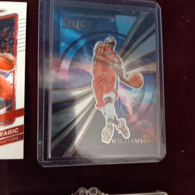RANDOM TRADING CARDS