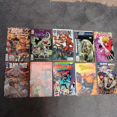 VARIETY OF COMIC BOOKS (1)