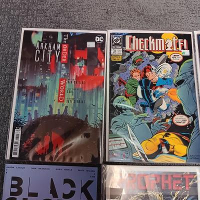 VARIETY OF COMIC BOOKS (2)