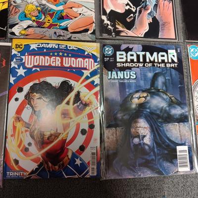 VARIETY OF COMIC BOOKS (5)