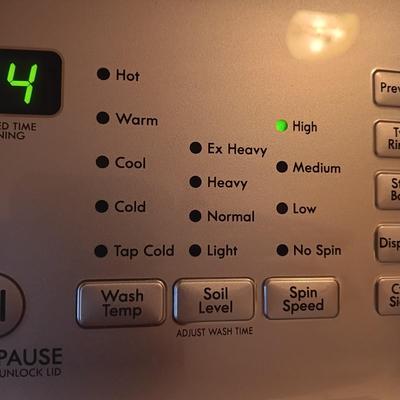 KENMORE EXTRA LARGE CAPACITY WASHING MACHINE