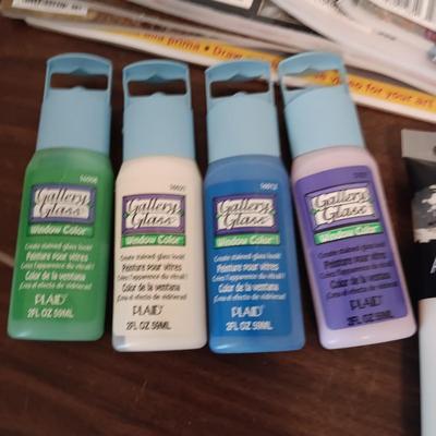 ART SUPPLIES AND THE INTERNATIONAL ARTIST MAGAZINES