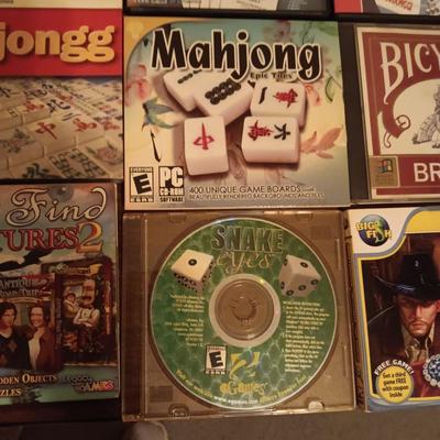 MANY COMPUTER GAMES ON DISC