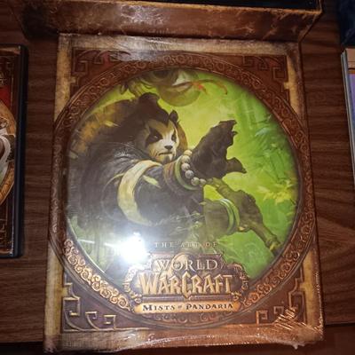 WORLD OF WARCRAFT WRATH OF THE LICH KING BOARD GAME & SEALED WARCRAFT MISTS OF PANDARIA