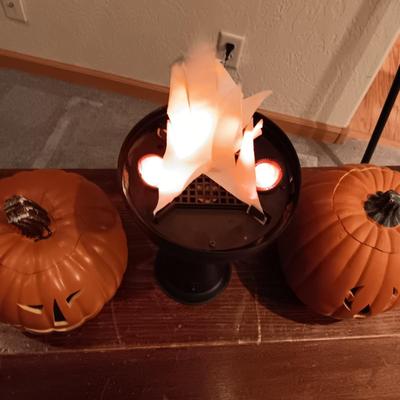 FAUX FLAME TORCH AND 2 FAUX PUMPKINS