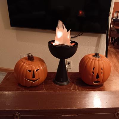 FAUX FLAME TORCH AND 2 FAUX PUMPKINS