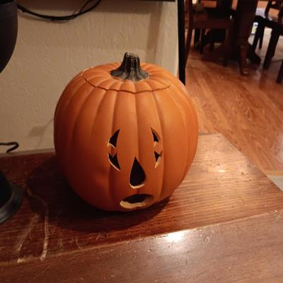 FAUX FLAME TORCH AND 2 FAUX PUMPKINS