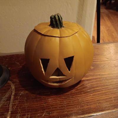 FAUX FLAME TORCH AND 2 FAUX JACK O LANTERNS