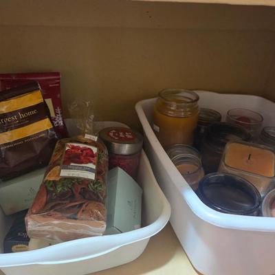 Sale Photo Thumbnail #58: Scentsy warmers
Candles
Decor