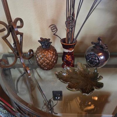 Sale Photo Thumbnail #60: Glass Entry table - 30” tall, 15” deep, 35” wide
Mirror - 29 3/4” x 22”
Plants
Vase
Art
