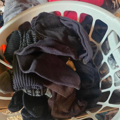 Sale Photo Thumbnail #146: Small to Large
Gloves
Winter scarves
Jeans
Capricorn
Leggings
Camisole
Tank tops
Pj’s
Socks
Men’s tshirt
Socks
Shorts
Over door shoe holder

Shelves & baskets not included