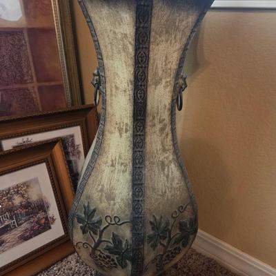 Sale Photo Thumbnail #157: Big picture - 39 1/2” x 28”
Lamps
Floral arrangement
3 other pictures

Nightstands not included