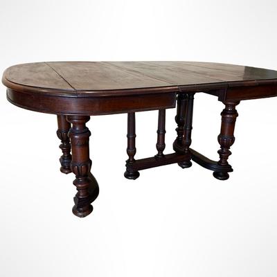 Antique Extendable Dining Table with Leaves