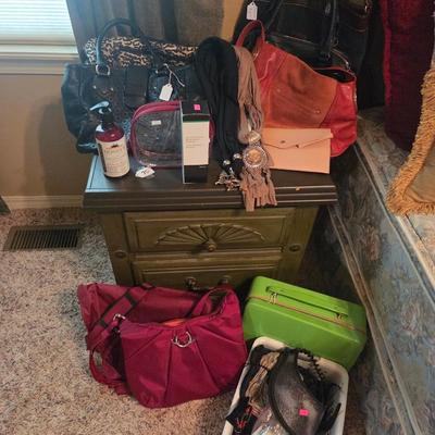 Sale Photo Thumbnail #160: Purses - Isaac Mizrahi, travel-on
Tiganello headbands 
Hats


Nightstand not included