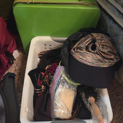 Sale Photo Thumbnail #162: Purses - Isaac Mizrahi, travel-on
Tiganello headbands 
Hats


Nightstand not included