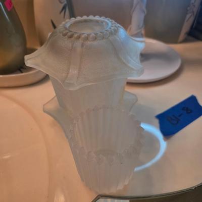 Sale Photo Thumbnail #199: Lighted mirror - 3 shades
Fan with 3 speeds