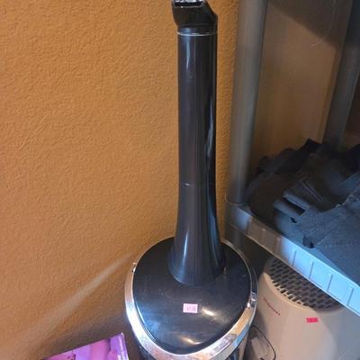 Sale Photo Thumbnail #211: Scale
2 humidifiers
Face scrubber
Hair dryer
Curling iron
Medical back & neck braces