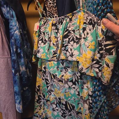Sale Photo Thumbnail #228: Sizes medium to X-Large