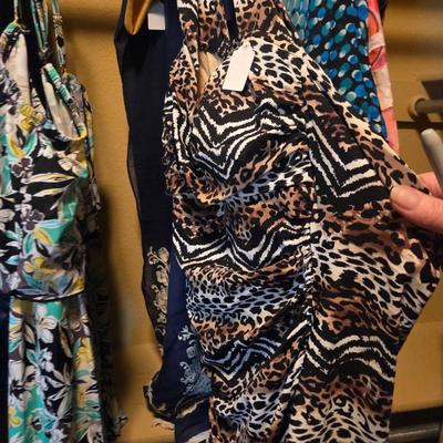 Sale Photo Thumbnail #229: Sizes medium to X-Large