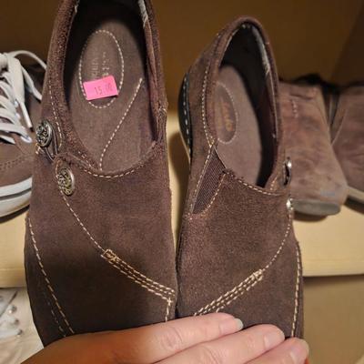 Sale Photo Thumbnail #257: Size 7
Marc fisher boots brand new
Sketchers
Bear track boots
Iam boots
Keds