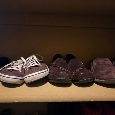Sale Photo Thumbnail #254: Size 7
Marc fisher boots brand new
Sketchers
Bear track boots
Iam boots
Keds