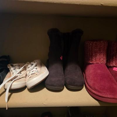 Sale Photo Thumbnail #253: Size 7
Marc fisher boots brand new
Sketchers
Bear track boots
Iam boots
Keds
