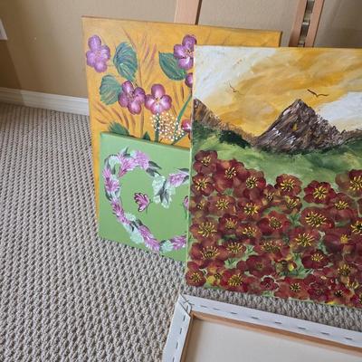 Sale Photo Thumbnail #308: Large easel
Painted pictures