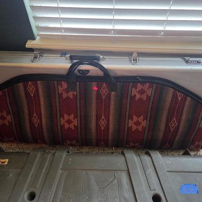 Sale Photo Thumbnail #361: Plastic
Fabric
Metal (locked on the end, unsure of combination)