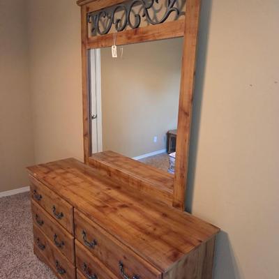 Sale Photo Thumbnail #366: Queen bed with mattress & box spring & nightstand
Dresser - 16x58x30 3/4
Mirror - 41x49