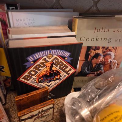 Sale Photo Thumbnail #373: Cookbooks 
Coffee cups 
Glasses