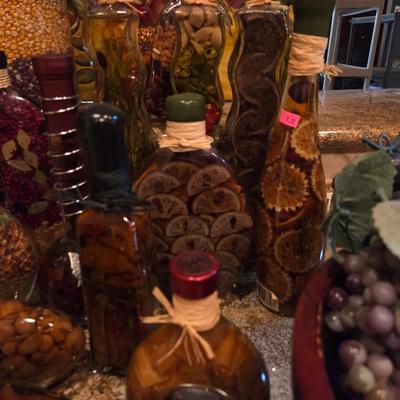 Sale Photo Thumbnail #391: Grape & spice decor