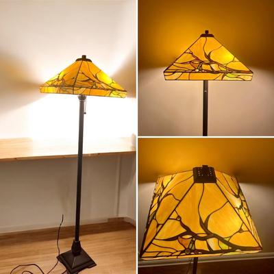 Robert Louis Tiffany Mission Style Floor Lamp (LR-MG)