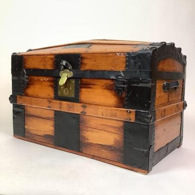 Sale Photo Thumbnail #463: Has brass key lock, front leather strap is torn 
Inside has been completely restored 
 Measures: 20.5" high x 32.5" wide x 19.75" deep