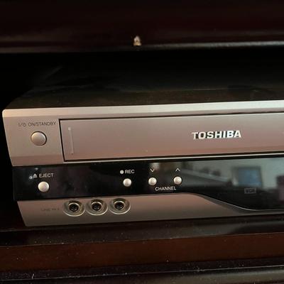Toshiba VCR and DVD Player (LR)