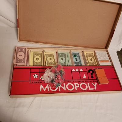 Vintage Monopoly, Checkers, Chinese Checkers and More (B3-KD)