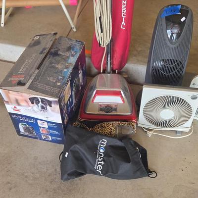 Sale Photo Thumbnail #472: Bissell pet / small spot cleaner
Vacuum 
Fans