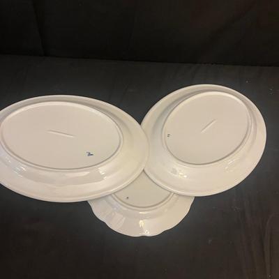 Blue & White Floral Design Dishes (K-MG)
