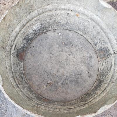 Eight Galvanized Cans and Pails (Y-KD)