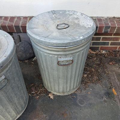 Eight Galvanized Cans and Pails (Y-KD)
