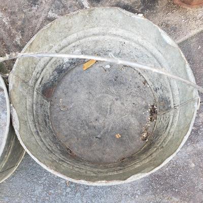 Eight Galvanized Cans and Pails (Y-KD)