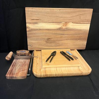 Bamboo Cheese Board Set, Cheese Cutter & More (K-MG)